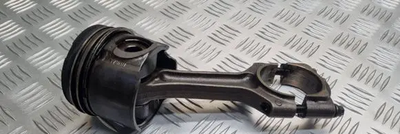 Opel Vectra C Piston with connecting rod