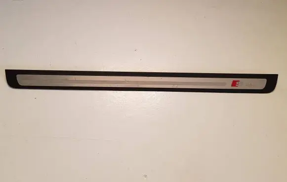Audi A5 8T 8F Front sill trim cover 8T0853373