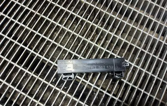 Volkswagen ID.3 Keyless system antenna 5WA962132
