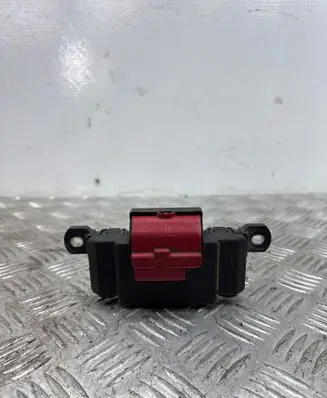 Alfa Romeo Stelvio Fuse module 00505496320
