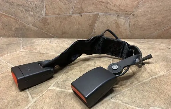 BMW 4 F36 Gran coupe Middle seatbelt buckle (rear) 7375448