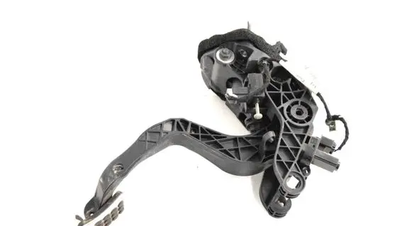 Ford Fiesta Clutch pedal AY117B633BD