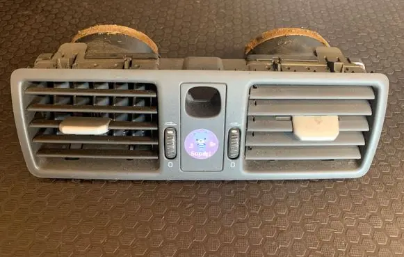 Volvo XC90 Dash center air vent grill 3409400