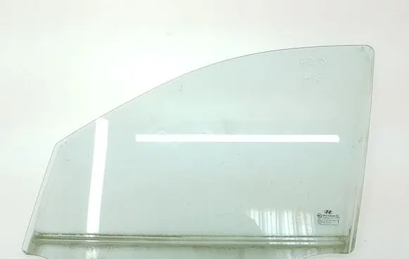 Hyundai Santa Fe Front door window glass four-door E1143R000382