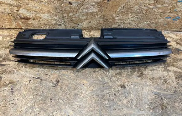 Citroen C5 Front grill 9636751980 R1790-M