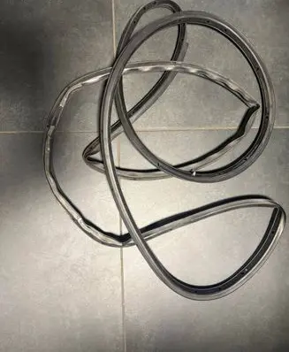 Jeep Renegade Front door rubber seal 