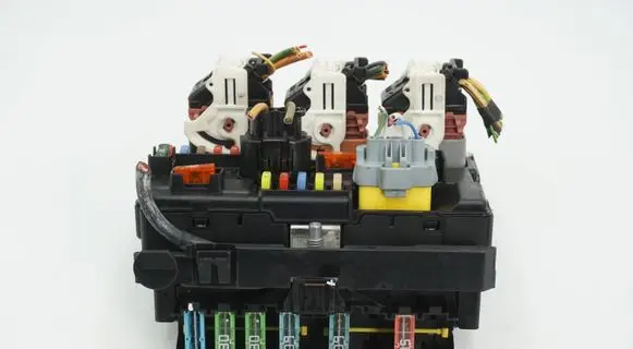 Citroen DS3 Fuse module 9667199680