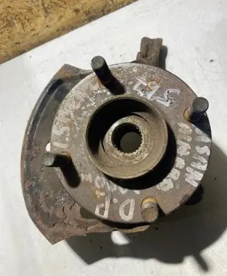 Nissan Almera Front wheel hub
