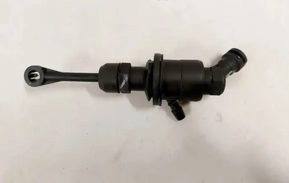 Nissan Juke I F15 Clutch slave cylinder 