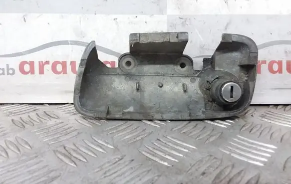 Citroen Berlingo Front door lock (next to the handle) 