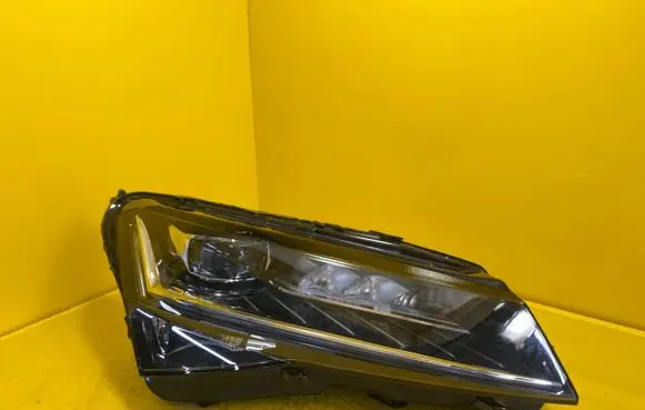 Skoda Superb B8 (3V) Headlight/headlamp 3V1941016D