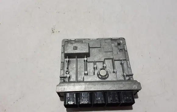 Audi A5 Engine control unit/module 06R907425