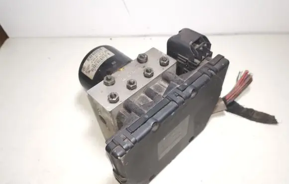 Mercedes-Benz C W203 ABS Pump A2035451632 A0044310512