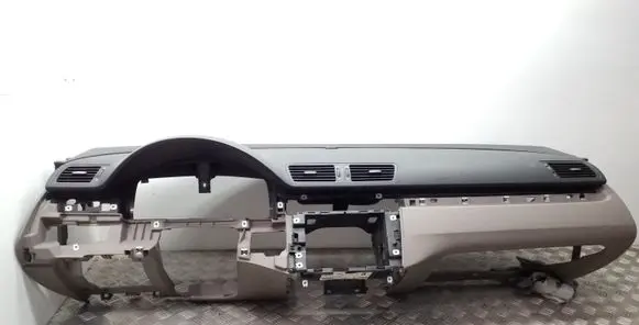 Volkswagen PASSAT B6 Dashboard 3C1857003RB 0610258309