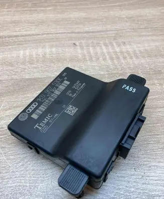 Volkswagen Touran I Gateway control module 1K0907530E 1K0907951