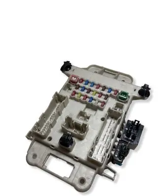 Toyota RAV 4 (XA20) Fuse module 