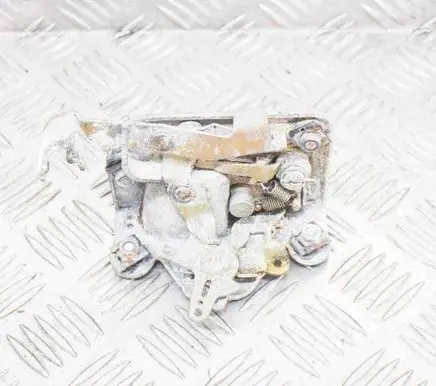 Mercedes-Benz SLC C107 Front door lock 1077200135 A1077200135
