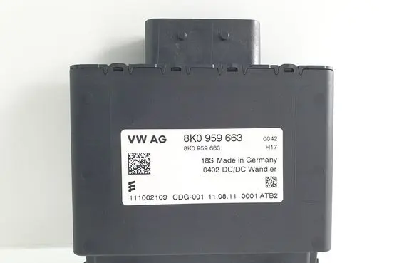 Audi Q3 8U Voltage converter/converter module 8K0969663