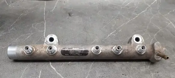 Toyota Yaris Fuel main line pipe 0445214133