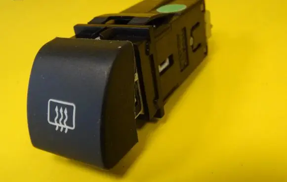 Skoda Felicia I Windscreen/window heater switch