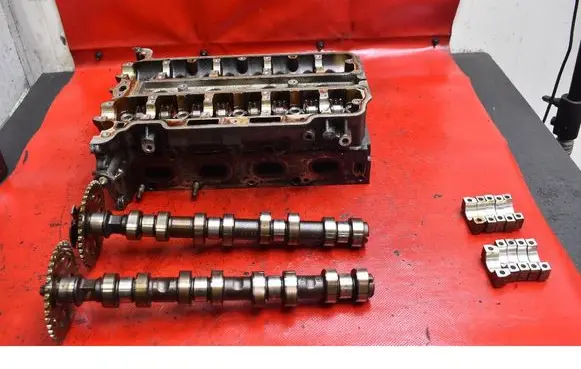 Opel Meriva A Engine head 55568426