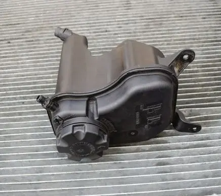 BMW Z4 E89 Coolant expansion tank/reservoir 7607482