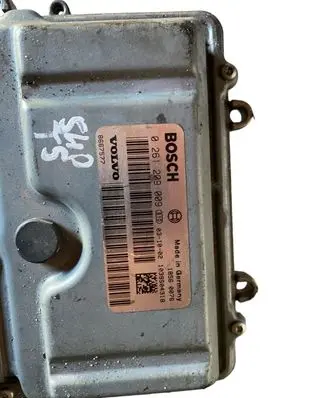 Volvo V50 Engine control unit/module 8667577 0261209009