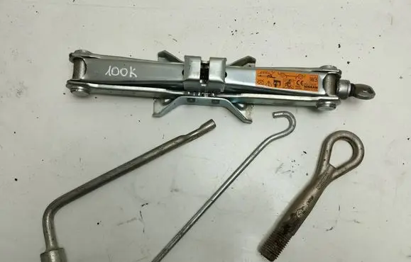 Infiniti EX Lift Jack 99550EJ22A MAX1150KG