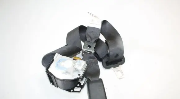 Lexus IS 220D-250-350 Middle seatbelt (rear) 