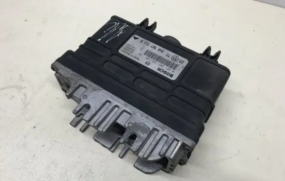 Volkswagen Golf III Engine control unit/module 8A0907311H 8A0997311BX 0261203184