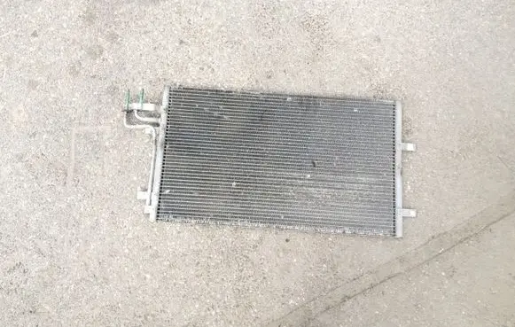 Ford Focus A/C cooling radiator (condenser)