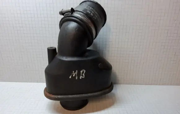 Mercedes-Benz E W210 Intake resonator A6110981207 A6110980583