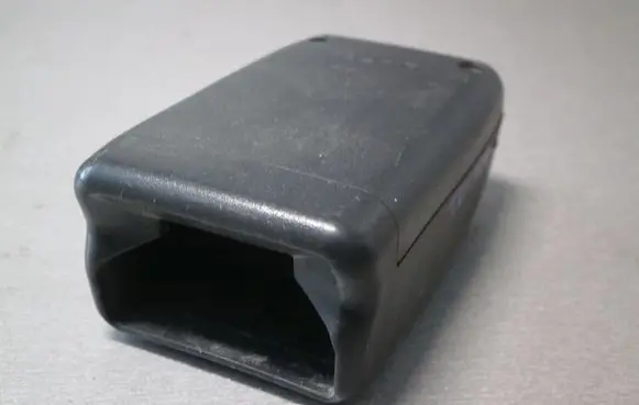 Hyundai Tucson JM Front seatbelt buckle 05628AH