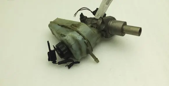 Skoda Superb B6 (3T) Master brake cylinder 1K2611301C 1K2611349A 1K0945459A