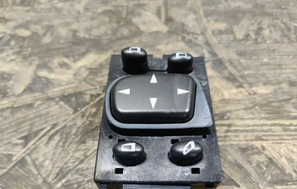 Mercedes-Benz CL C215 Wing mirror switch 2208211551