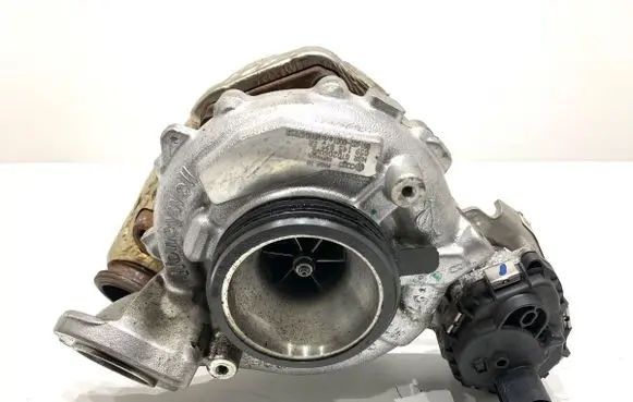 Audi Q8 Turbo 059145873ER