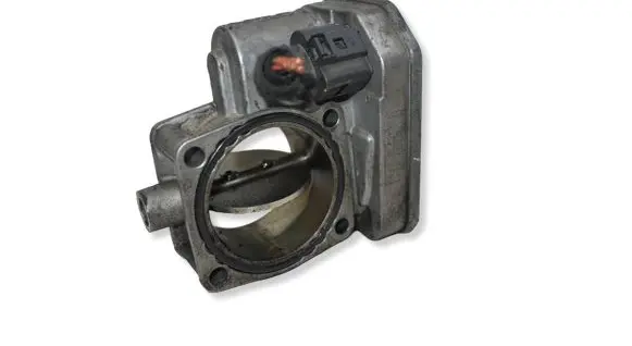 Opel Astra J Throttle valve 8981052101