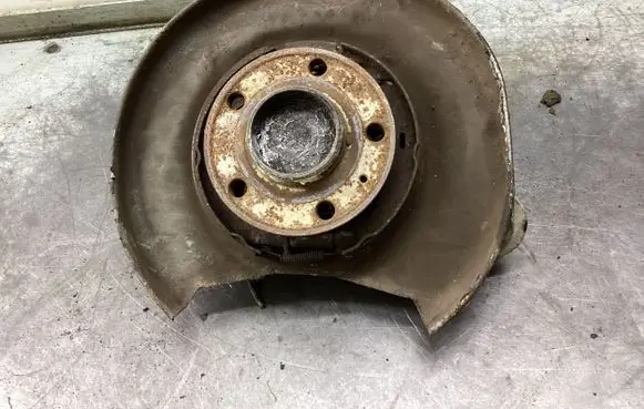 Volvo S60 Rear wheel hub P30666403 207066