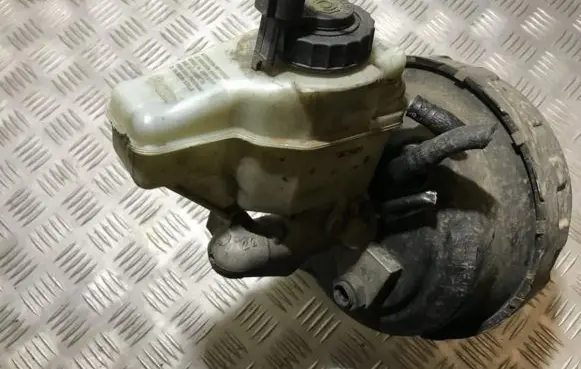 Volkswagen Golf Plus Master brake cylinder 1k2611349a 1k2611301b