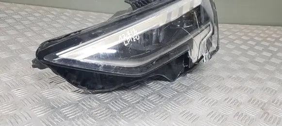 Audi A3 8Y Headlight/headlamp 8Y0941033