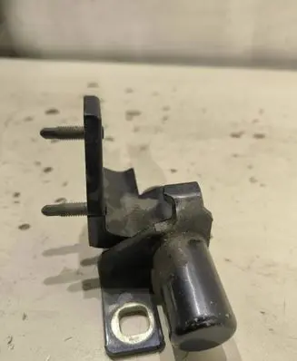 Ford Mondeo MK IV Rear door upper hinge A046575