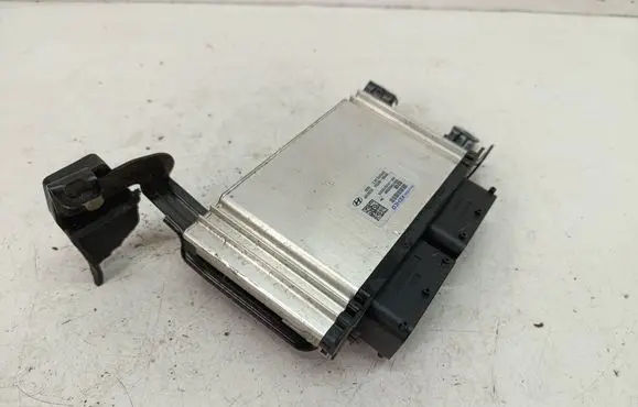 Hyundai i20 (BC3 BI3) Engine control unit/module 3910608254