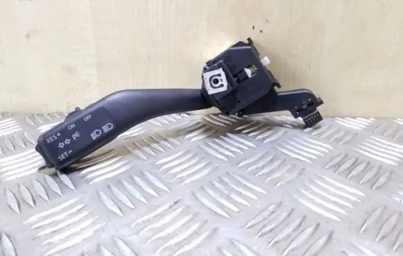 Volkswagen Touran I Indicator stalk 1K0953513A