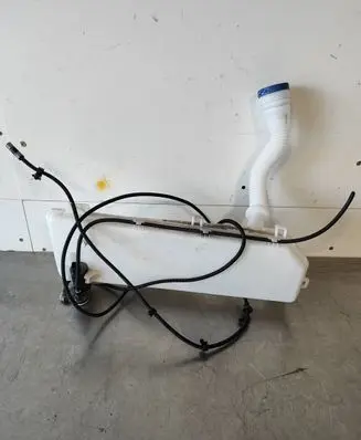 Opel Vivaro Windshield washer fluid reservoir/tank 9809803680 A2096222700 A296223200