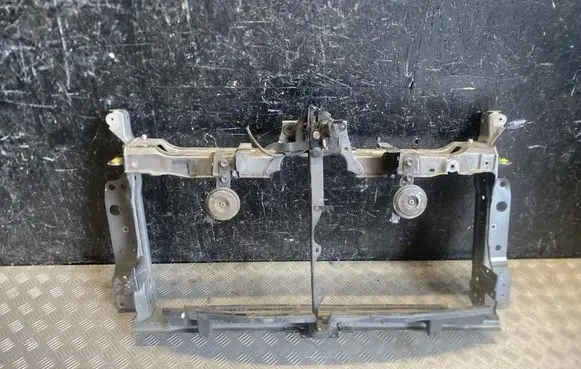 Toyota Prius (XW50) Radiator support slam panel