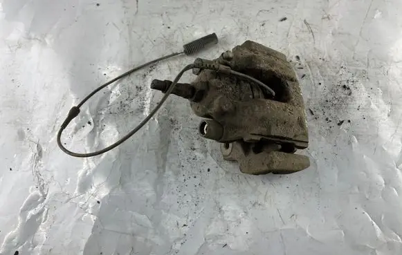 BMW 7 E38 Front brake caliper 6030324