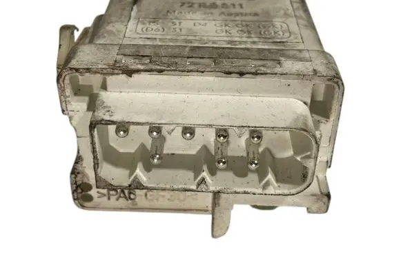 BMW 3 E46 Glow plug pre-heat relay 2247664