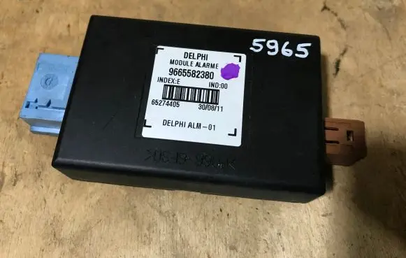 Citroen DS3 Alarm control unit/module 9665582380