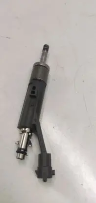 Peugeot 2008 II Fuel injector 9822715980 3092130600