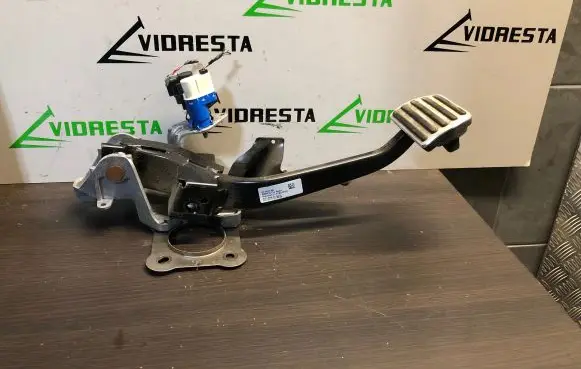 Volvo V60 Brake pedal 31322139 11752P07